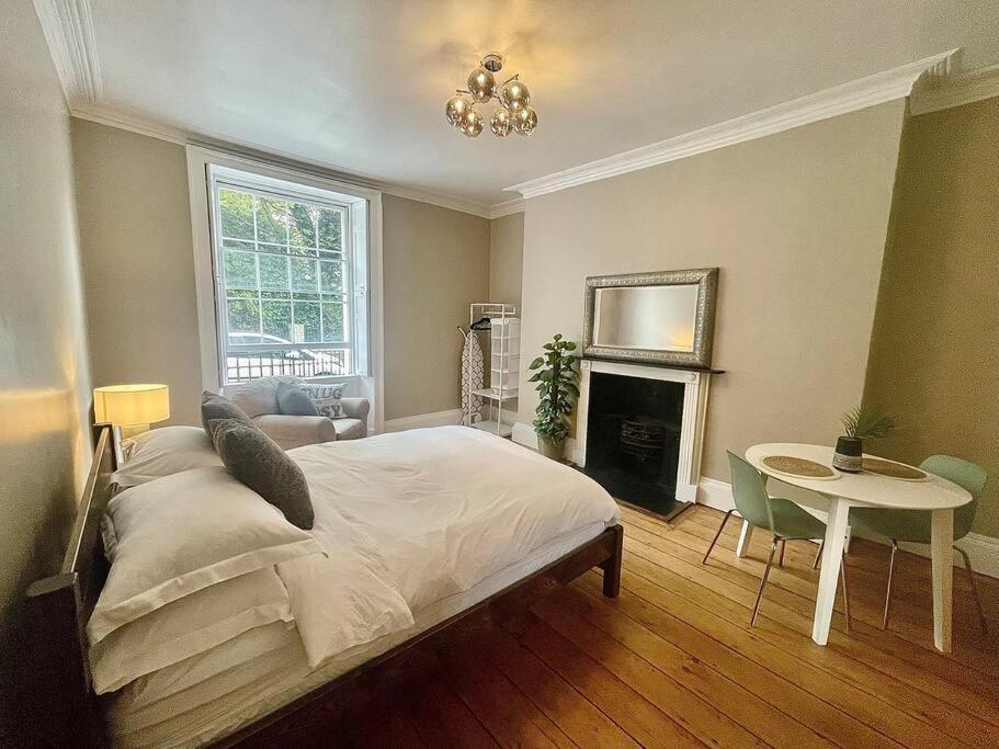 Ground Floor Apartment In Central Бат Экстерьер фото